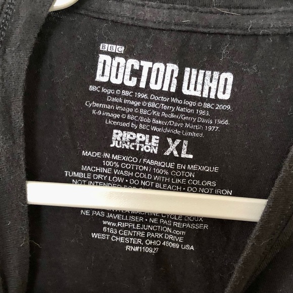 BBC Dr Who Graphic T-Shirt Women’s XL “When You Love The Doctor…” Stars Tee - Picture 2 of 3